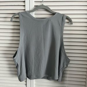Yogalicious gray tank top size XL NWT